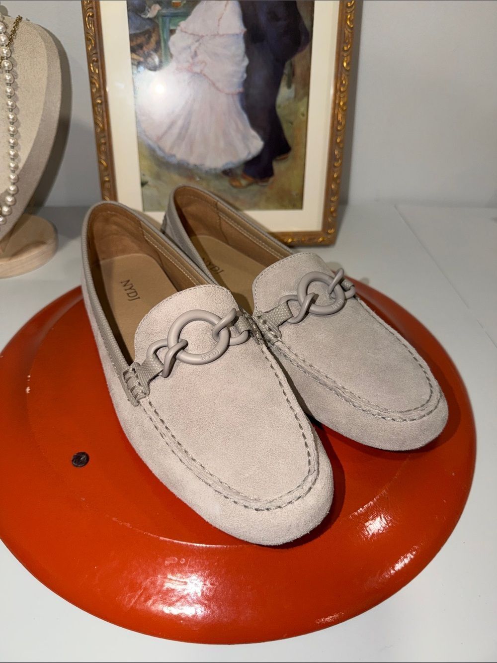 NYDJ 9 Gray Suede POSE Driving Moccasin Loafer Chain Link